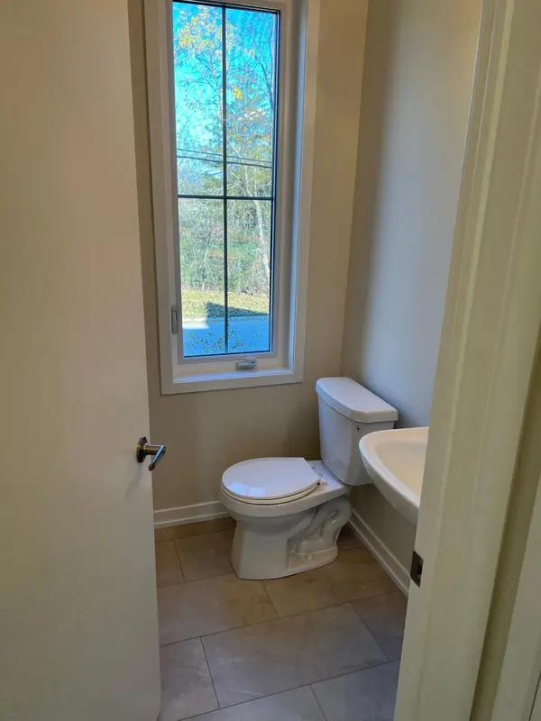 Cambridge, ON N1T 0H4,3 Kingbird Common #1