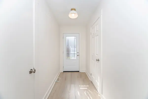 Burlington, ON L7N 3T4,3115 New ST #7