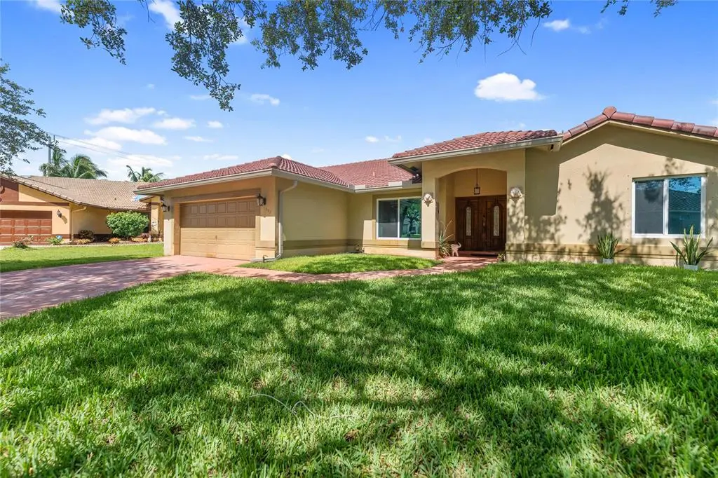 Plantation, FL 33317,5392 SW 11TH ST