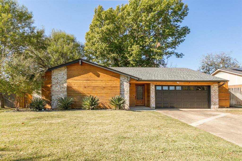 2913 Murphy Drive, Bedford, TX 76021