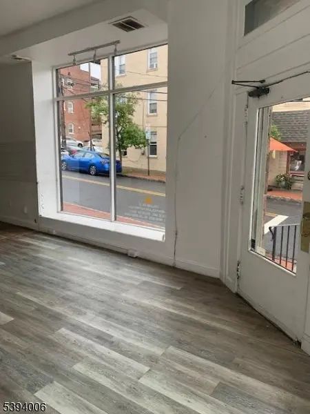 Montclair Twp., NJ 07042,41 Glenridge Ave