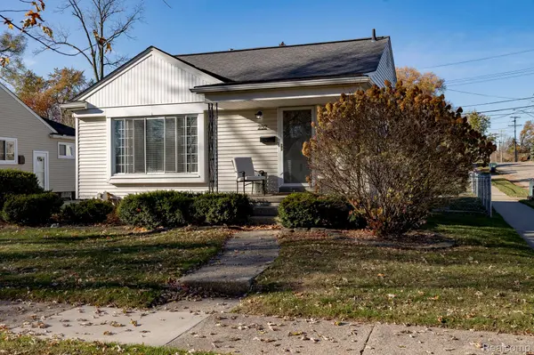 Clawson, MI 48017,232 S Manitou AVE