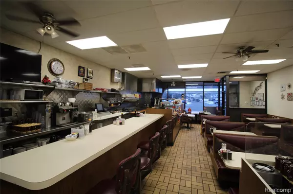 Milford, MI 48381,520 Highland AVE