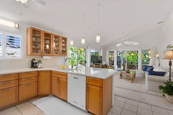 Kailua-kona, HI 96740,75-234 NANI KAILUA DR #85
