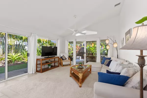 Kailua-kona, HI 96740,75-234 NANI KAILUA DR #85