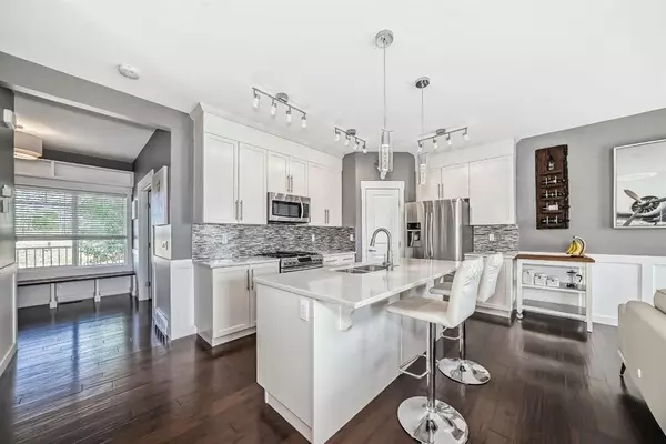 Chestermere, AB T1X 0S4,288 Rainbow Falls GN