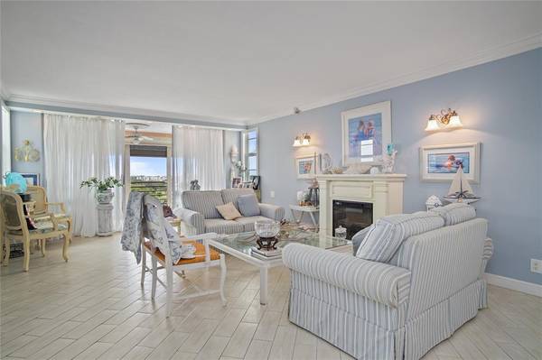 Pompano Beach, FL 33069,3510 Oaks Way #802