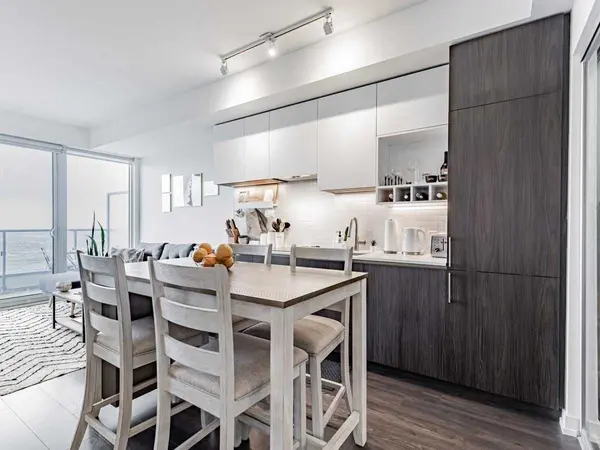 Vaughan, ON L4K 0J5,5 Buttermill AVE #5206