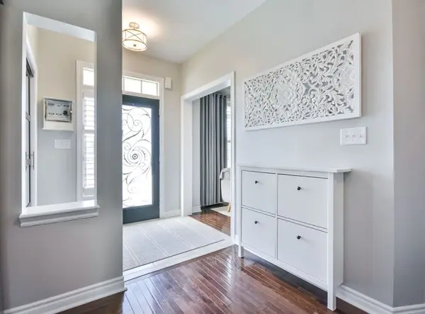 Barrie, ON L4M 7J3,63 The Queensway N/A