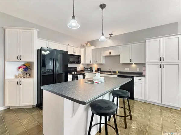 North Battleford, SK S9A 1B6,2301 Amos DRIVE #C