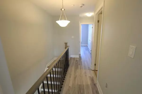 Niagara Falls, ON L2G 0X5,4324 Shuttleworth DR