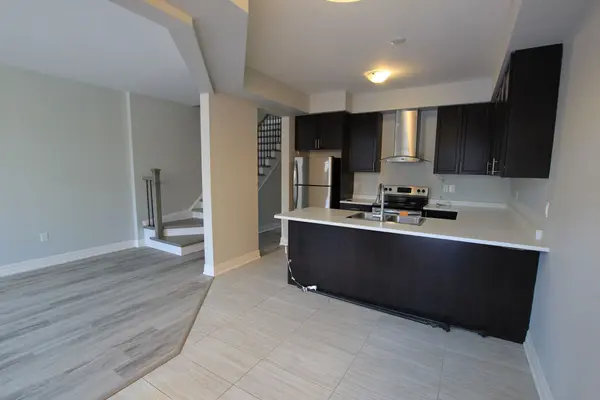 Niagara Falls, ON L2G 0X5,4324 Shuttleworth DR