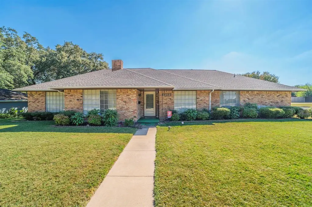 Edgecliff Village, TX 76134,1313 York Drive