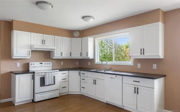 Crofton, BC V0R 1R0,1512 Adelaide St