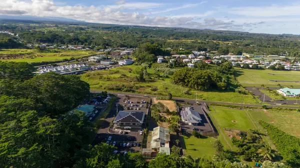 Hilo, HI 96720,605 PONAHAWAI ST