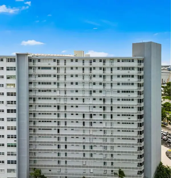 Fort Lauderdale, FL 33316,1920 S Ocean Dr #1002