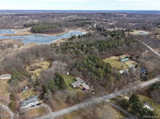 Fenton, MI 48430,11461 WHITE LAKE RD