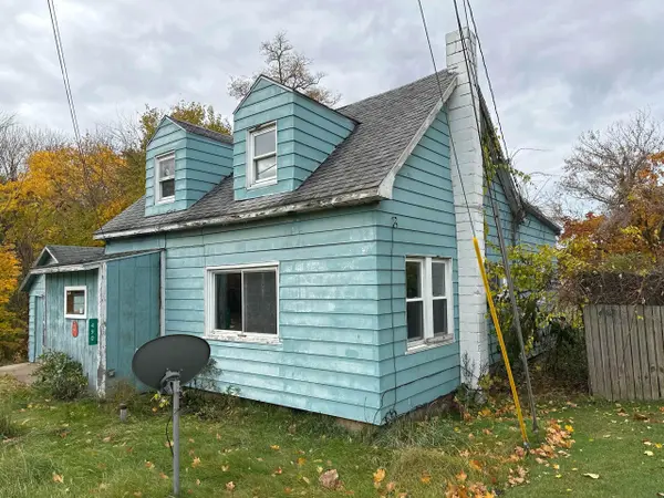 490 4th ST, Benton Twp, MI 49022