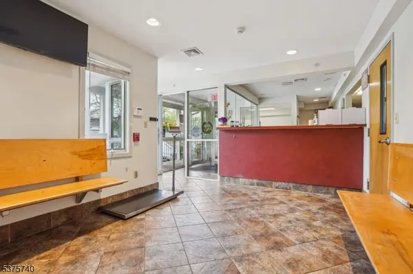 Wayne Twp., NJ 07470,455 Newark Pompton Tpke