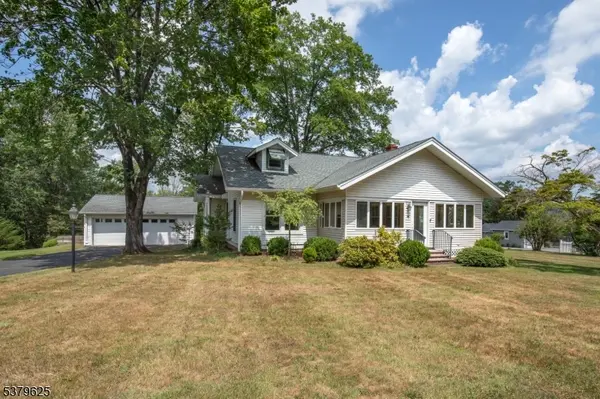 30 Pottersville Rd, Peapack Gladstone Boro, NJ 07934
