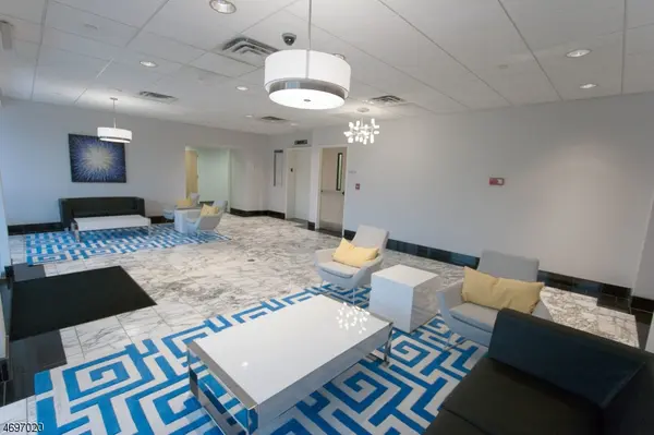 Raritan Boro, NJ 08869,575 Route 28