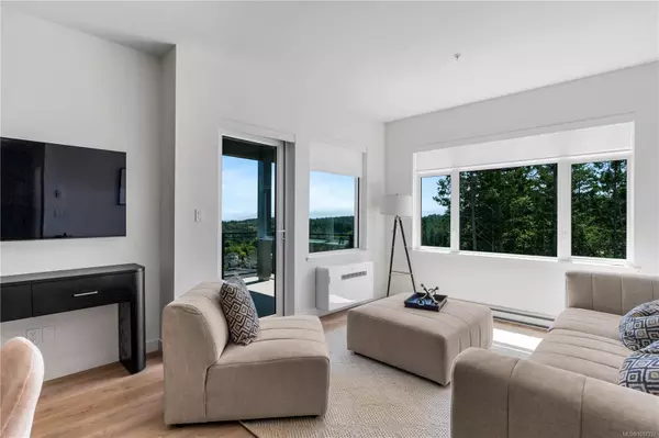 View Royal, BC V9B 3R7,2000 West Park Lane #401