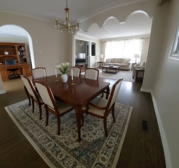 Toronto W09, ON M9R 1W1,40 St Andrews BLVD #Main & Upper