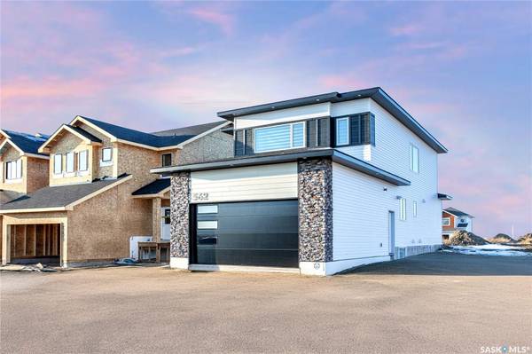 430 Nazarali MANOR, Saskatoon, SK S7H 0W2