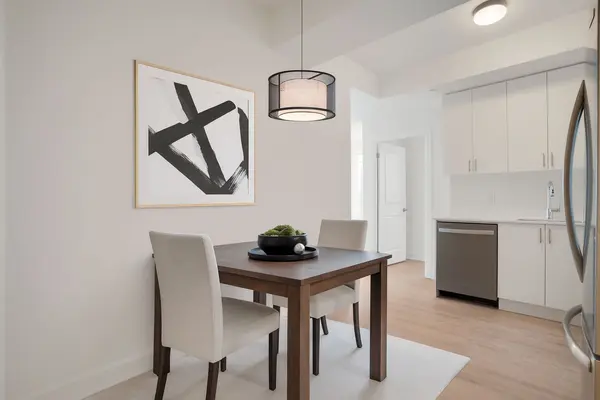 Oakville, ON L6H 8C8,3240 William Coltson AVE #913