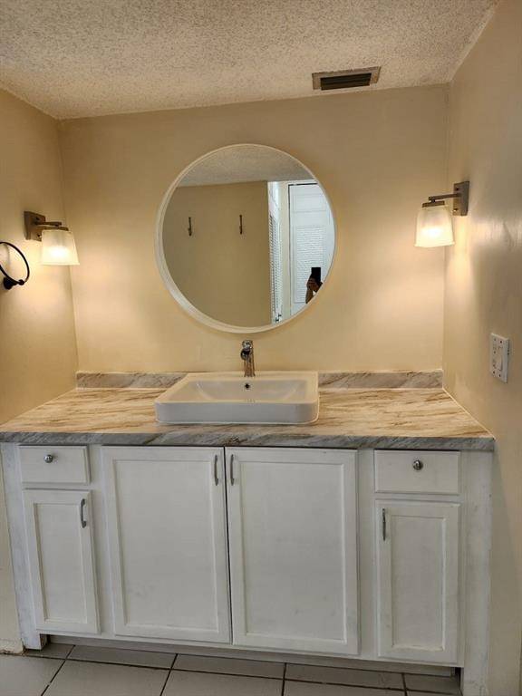 3660 INVERRARY DR #3L, Lauderhill, FL 33319