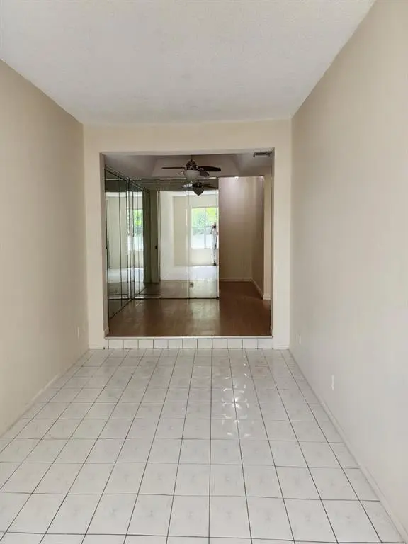 Lauderhill, FL 33319,3660 INVERRARY DR #3L