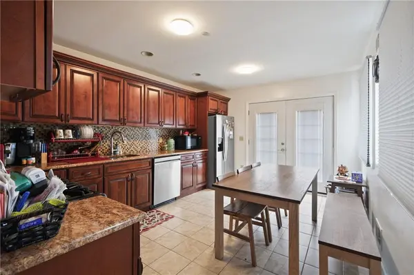 Staten  Island, NY 10306,155 Milton AVE