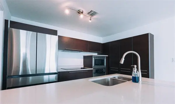 Miami, FL 33132,1900 N Bayshore Dr #2312