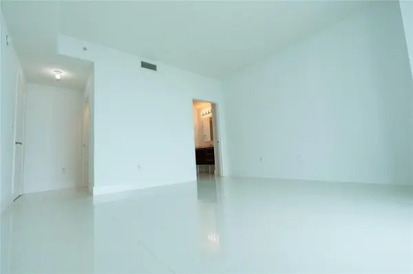 Miami, FL 33132,1900 N Bayshore Dr #2312