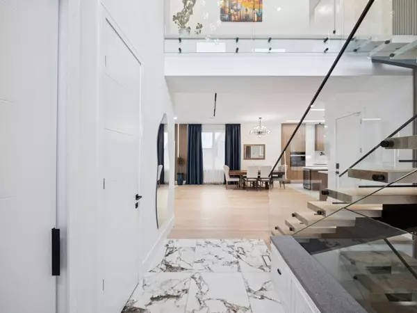 Newmarket, ON L3Y 1L3,582 Gorham ST