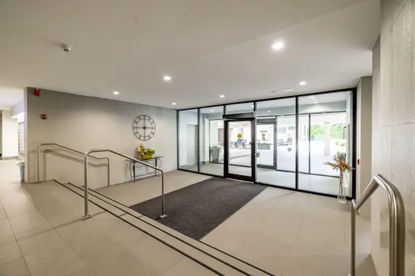 Overbrook - Castleheights And Area, ON K1K 3Y4,665 Bathgate DR #307