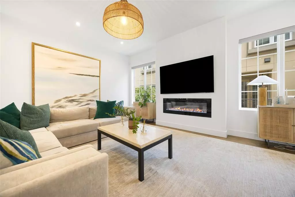 Dallas, TX 75219,4113 Holland Avenue #102