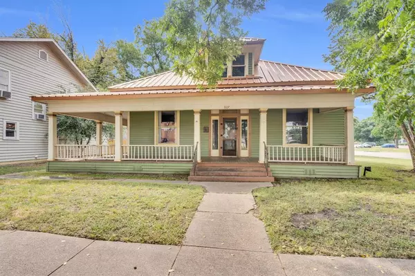 Ennis, TX 75119,607 W Brown Street