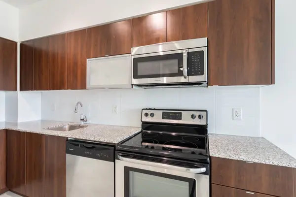 Toronto C01, ON M6K 3R5,150 East Liberty ST #2616