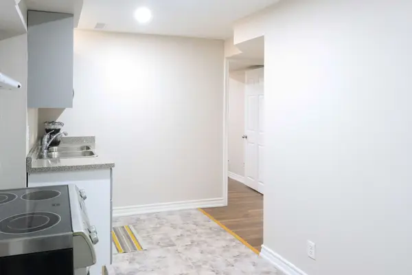 Oshawa, ON L1L 1C7,1891 Secretariat PL #BSMT