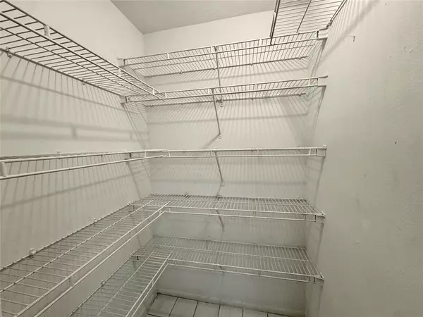 Lauderdale Lakes, FL 33311,2821 Somerset Dr #216