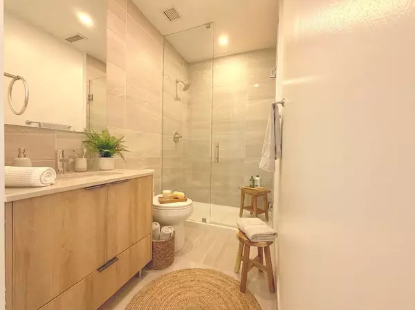 Toronto W04, ON M6B 3J7,722 Marlee AVE #307