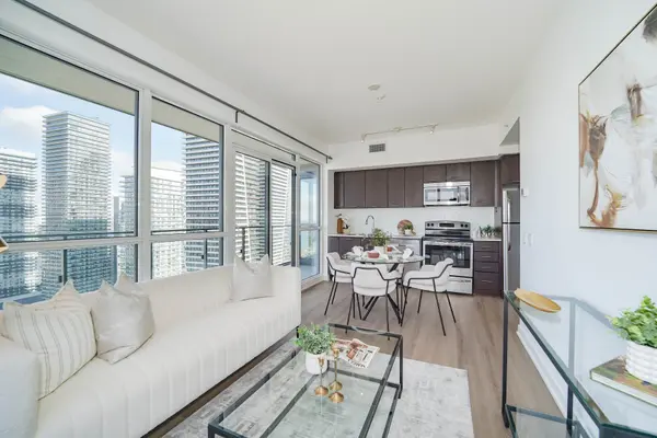 Toronto W06, ON M8V 1A4,2200 Lakeshore BLVD W #4007