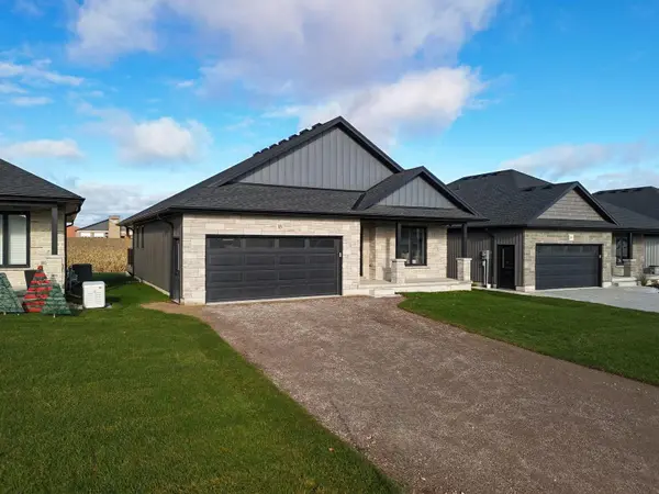 18 NELSON ST, West Perth, ON N0K 1N0