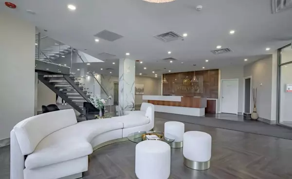 Niagara Falls, ON L2G 0Y9,7711 Green Vista Gate #801