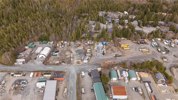 Tofino, BC V0R 2Z0,640 Warren Way