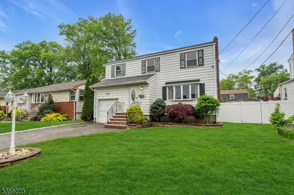 548 Birchwood Rd, Linden City, NJ 07036