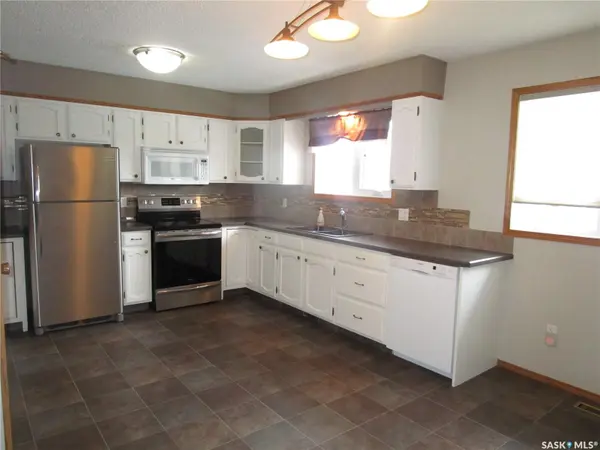 1003 1st STREET W, Assiniboia, SK S0H 0B0