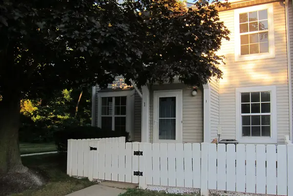 1 Almond Dr, Franklin Twp., NJ 08873