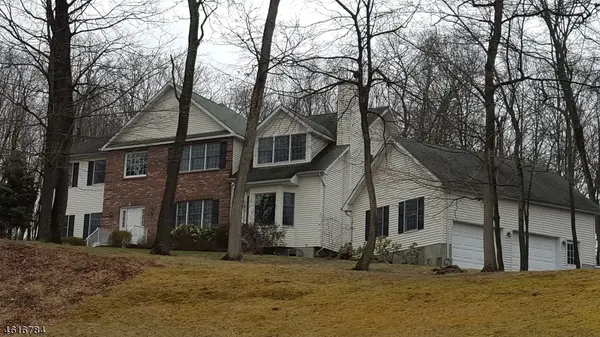 5 Highland Ct, Andover Twp., NJ 07860